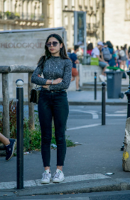 纳粹女子亲卫队在线观看完整版：揭示历史背后的黑暗与真相